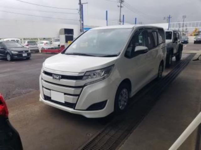 TOYOTA NOAH 2018