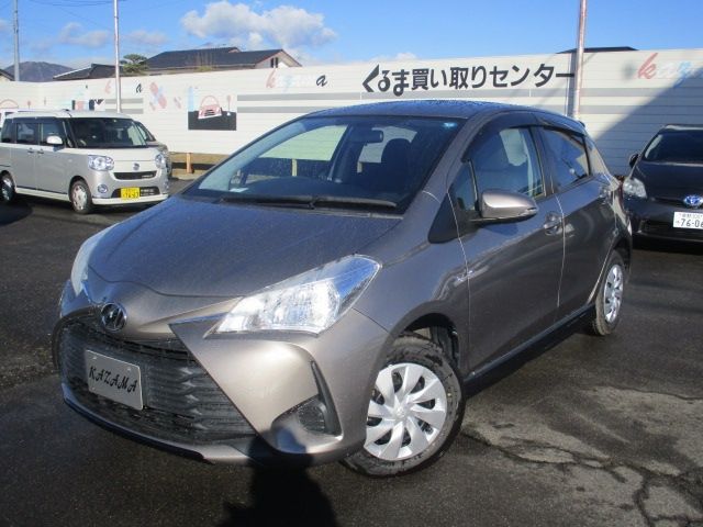 TOYOTA VITZ  4WD 2017