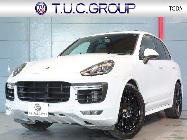 PORSCHE Cayenne 2015