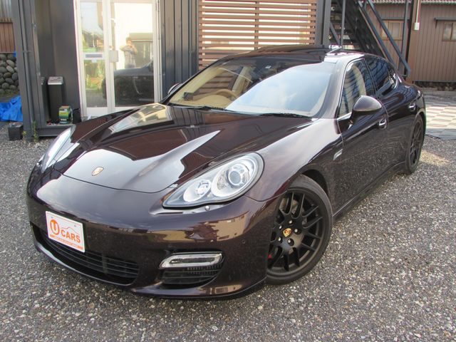 PORSCHE PANAMERA 2010