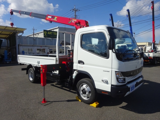 Mitsubishi CANTER 2022