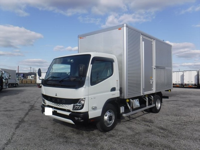 Mitsubishi CANTER 2024