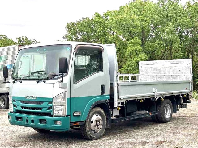 Isuzu ELF 2017