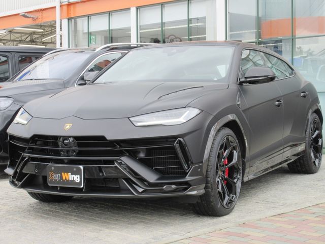 LAMBORGHINI URUS 2023