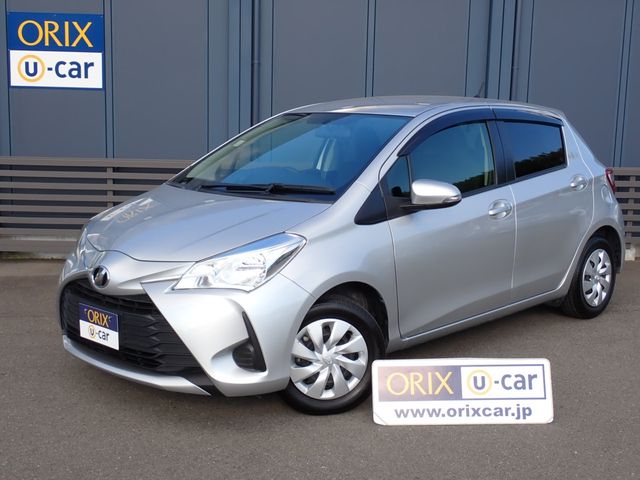 TOYOTA VITZ 2017