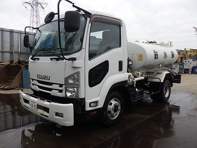 Isuzu FORWARD 2018