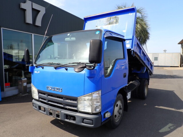 Isuzu ELF 2012