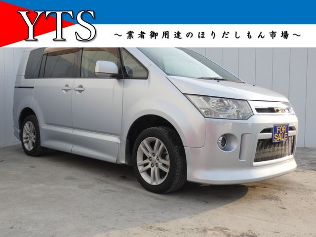 MITSUBISHI DELICA D:5 2WD 2009