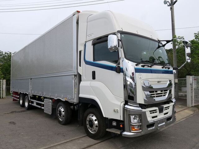 Isuzu GIGA 2020