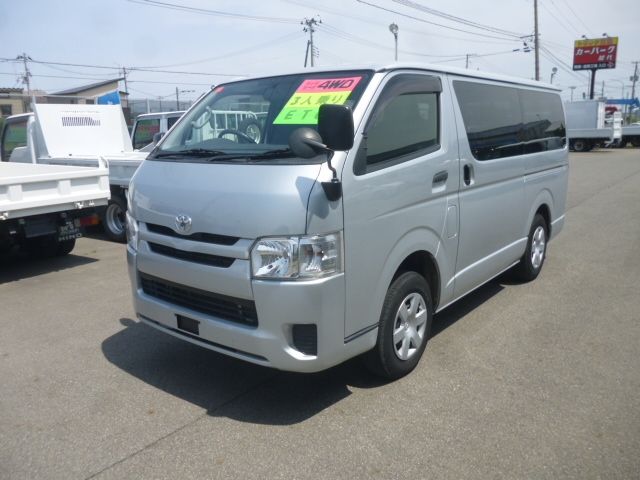 TOYOTA REGIUSACE van 4WD 2017