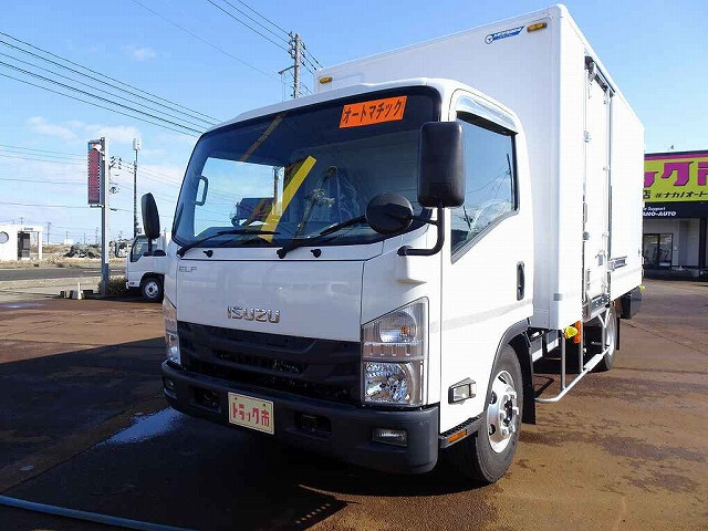 Isuzu ELF 2017