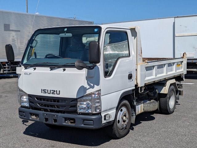 Isuzu ELF 2016