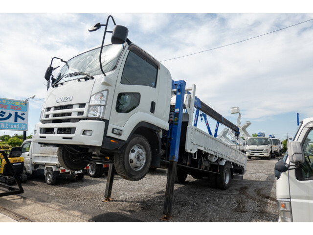 Isuzu FORWARD 2013