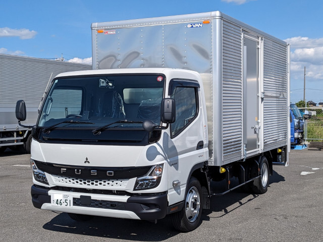 Mitsubishi CANTER 2023