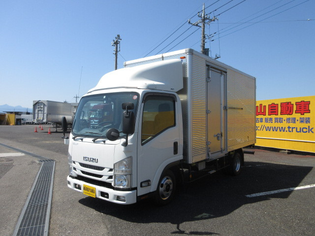 Isuzu ELF 2018