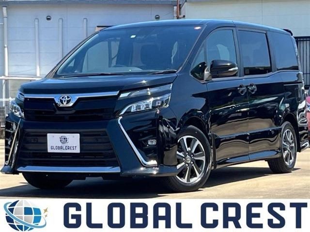 TOYOTA VOXY 2021