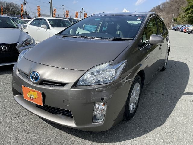 TOYOTA PRIUS 2011