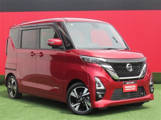 NISSAN ROOX 2020