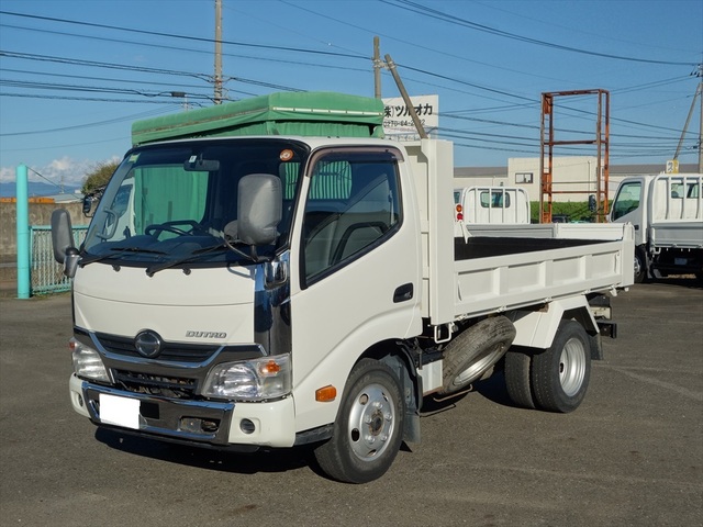 Hino DUTRO 2015