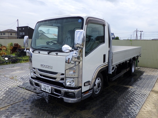 Isuzu ELF 2017