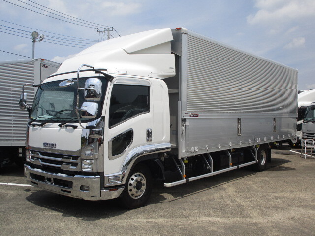 Isuzu FORWARD 2019