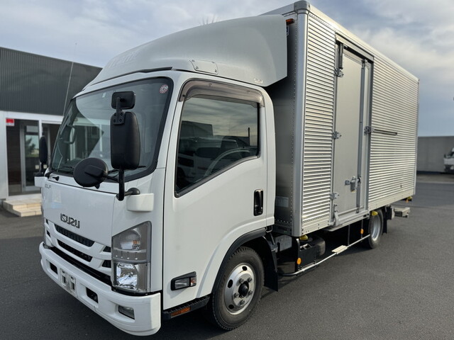 Isuzu ELF 2019