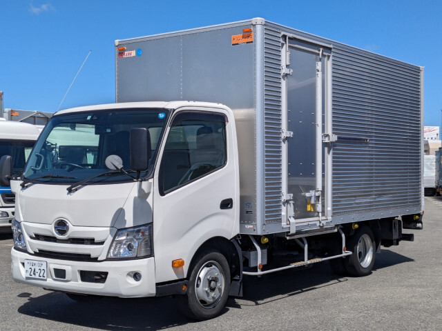 Hino DUTRO 2022