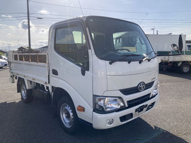 TOYOTA DYNA 2019