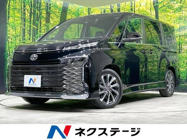 TOYOTA VOXY 2023