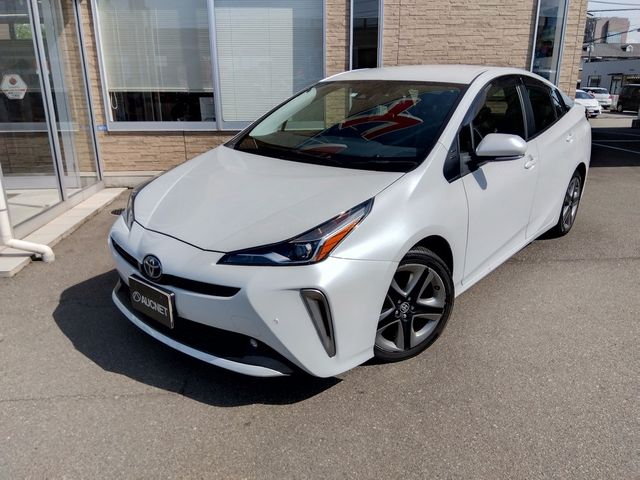 TOYOTA PRIUS 4WD 2021