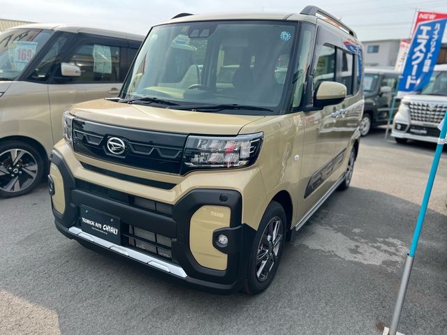 DAIHATSU TANTO FAN CROSS 2022