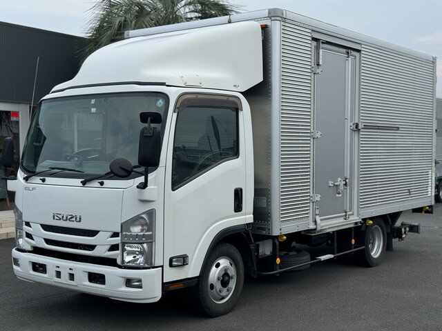 Isuzu ELF 2018