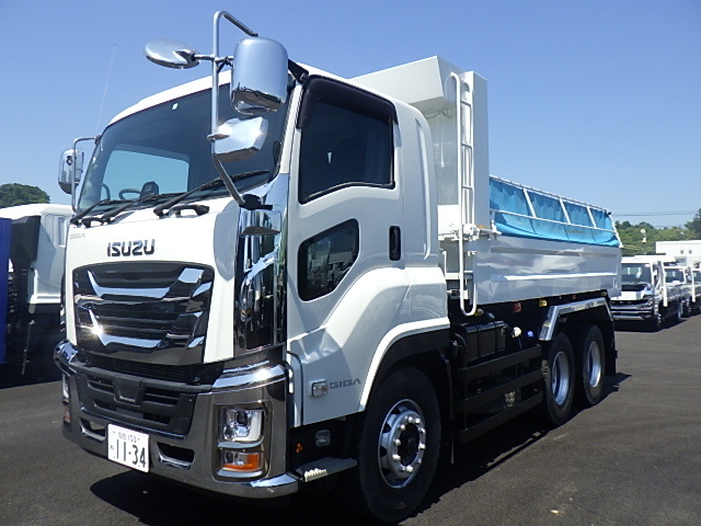 Isuzu GIGA 2021