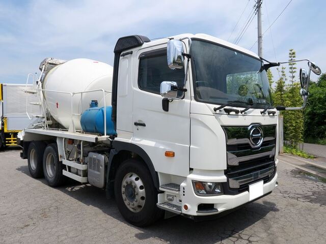 Hino PROFIA 2019