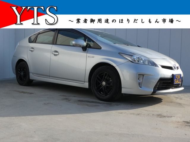 TOYOTA PRIUS 2012