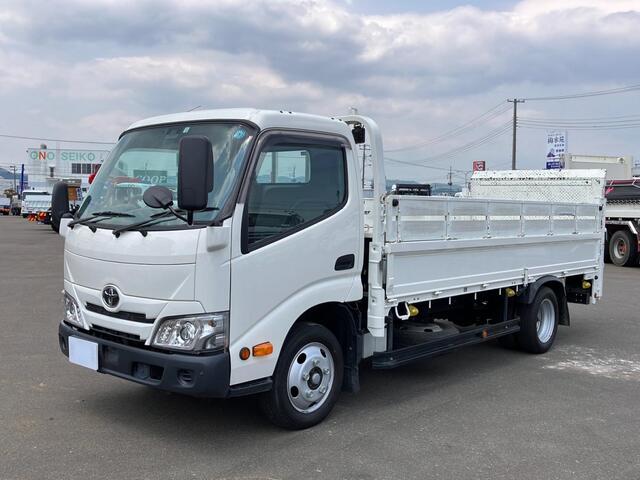 Toyota DYNA 2023