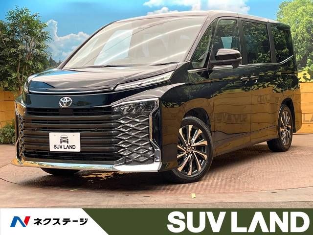 TOYOTA VOXY 2023