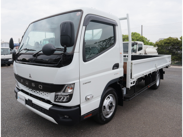 Mitsubishi CANTER 2023