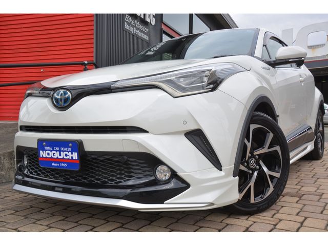 TOYOTA C-HR 2017