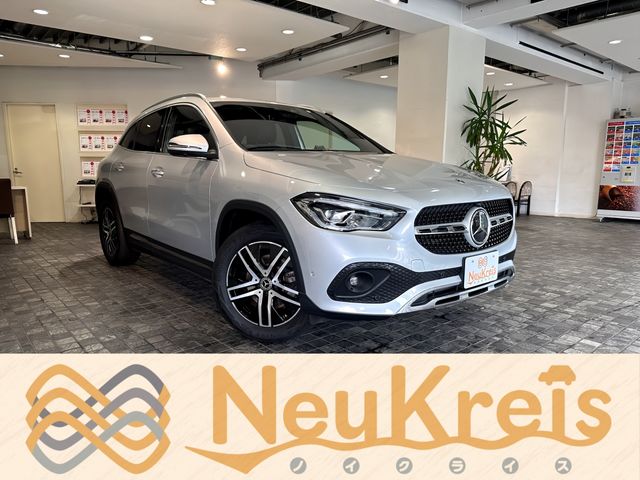 MERCEDES-BENZ GLA class 2020