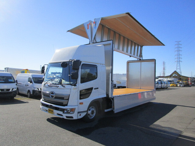 Hino RANGER 2023