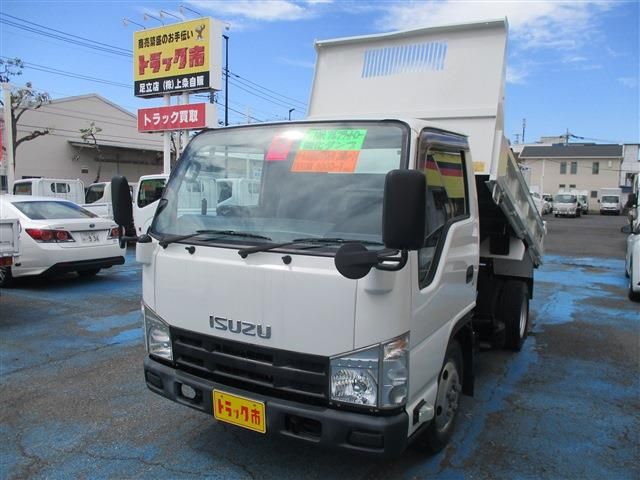 ISUZU エルフ 2013