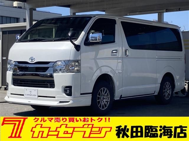 TOYOTA ハイエース 2022