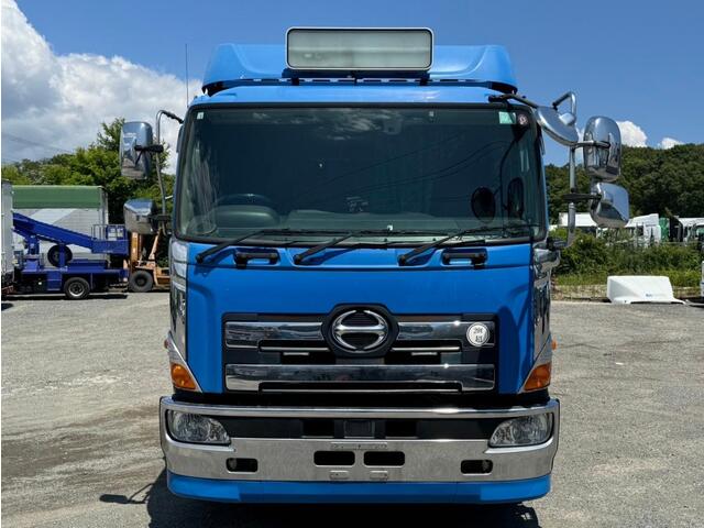 Hino PROFIA 2017