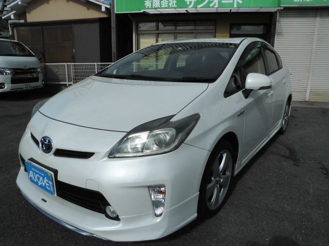 TOYOTA PRIUS 2012