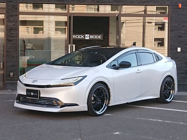 TOYOTA PRIUS 2023