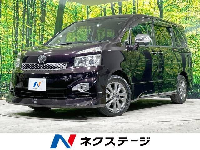 TOYOTA VOXY 2012