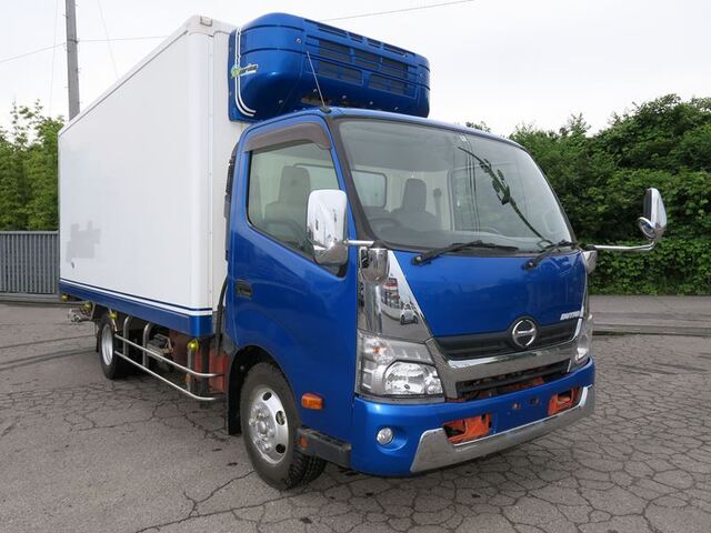 Hino DUTRO 2016