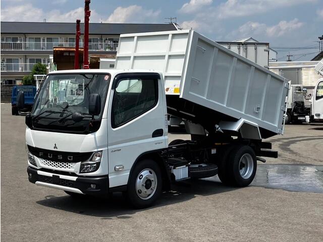 Mitsubishi CANTER 2023