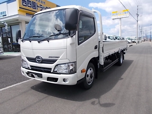 Hino DUTRO 2018